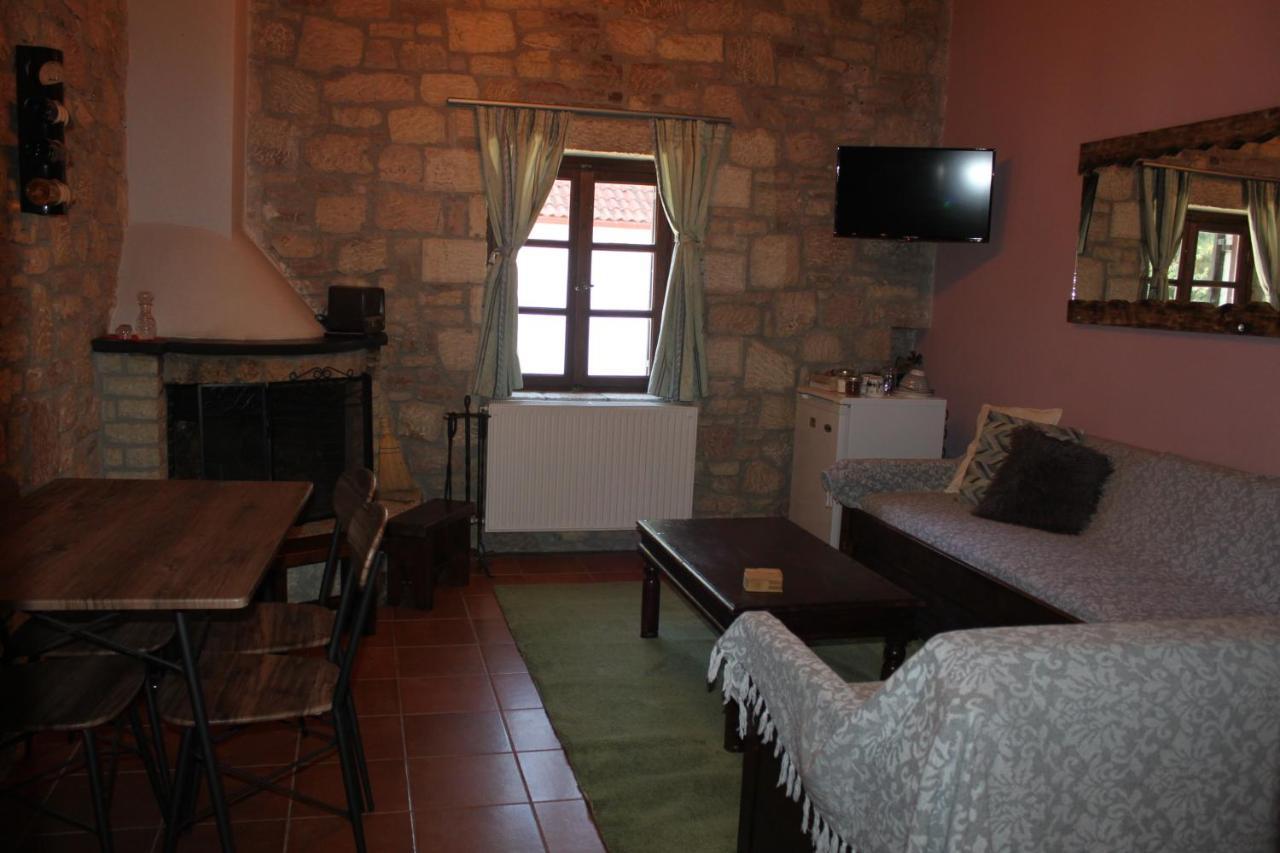 Saint George Hotel Kalavryta Exterior photo